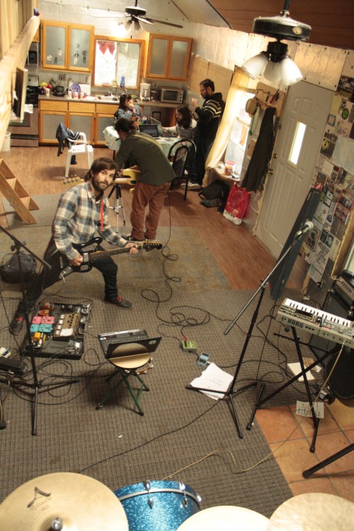 Las bandas trabajando